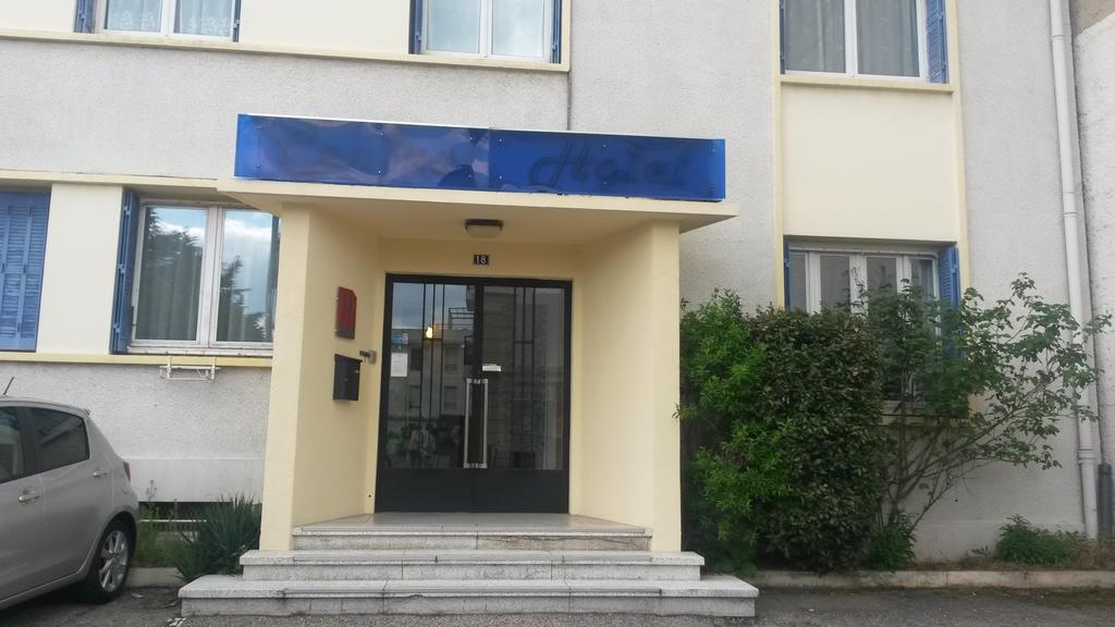 Central Hotel Saint-Priest  Exterior foto